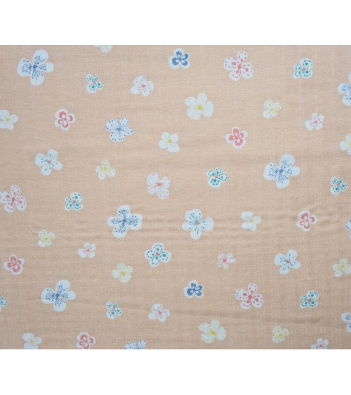Tela japonesa. Flores sobre fondo salmón