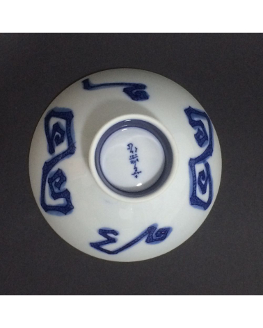 Bowl de porcelana con líneas en espiral y zig-zag