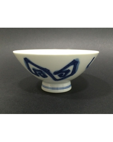 Bowl de porcelana con líneas en espiral y zig-zag