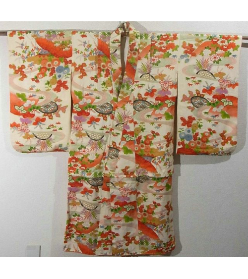 Kimono de niña en tonos anaranjados