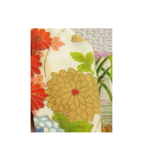 Kimono de niña en tonos anaranjados