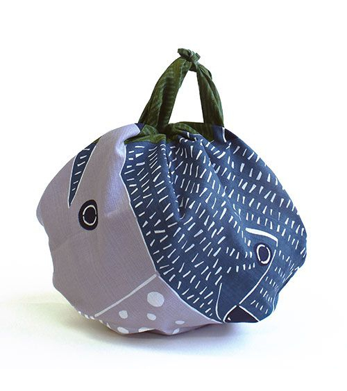 Furoshiki. Kata-kata oso salmón