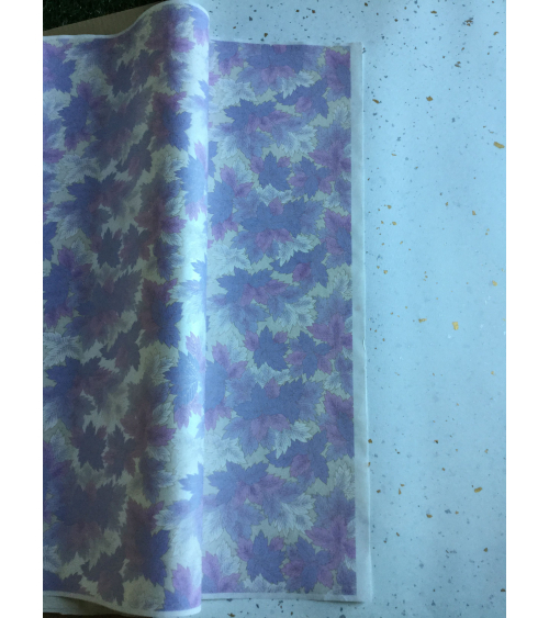 Papel washi decorado hojas de peonías lila y fondo blanco