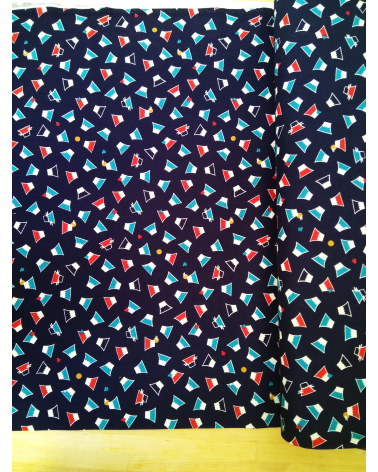 Japanese cotton fabric. Dancing Fuji san over navy.
