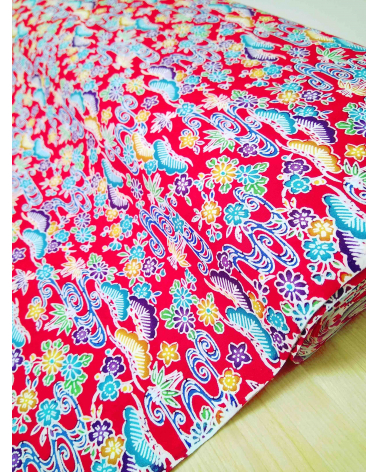Tela japonesa. Bingata floral roja.