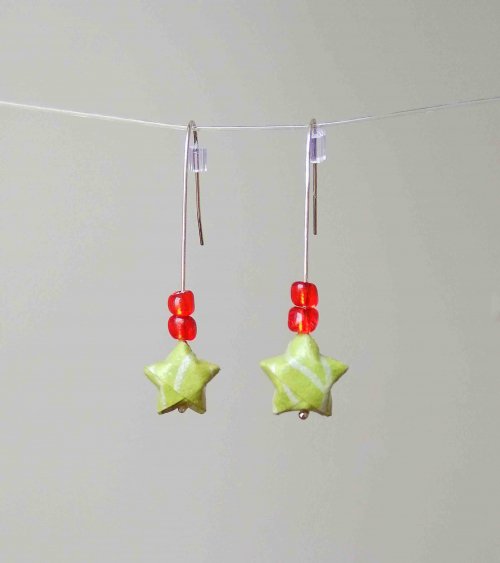Pendientes estrellitas origami verde claro en plata