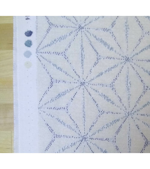 Tela japonesa serie Indigo. Asanoha sobre blanco roto.