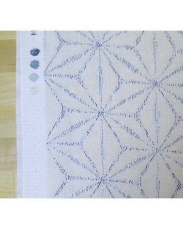Tela japonesa serie Indigo. Asanoha sobre blanco roto.