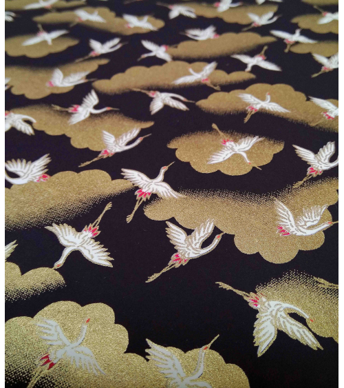 Papel japonés decorativo de grullas y nubes