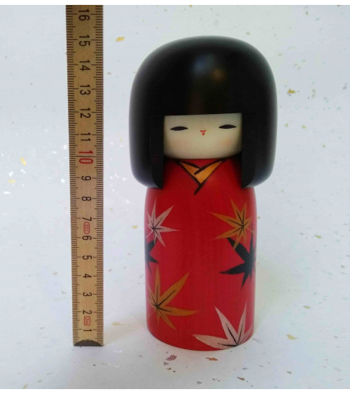 Kokeshi Kaede (Hoja de arce).