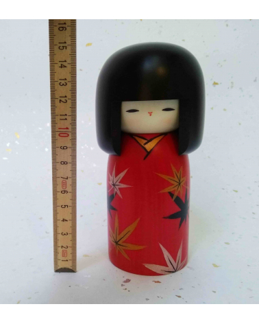 Kokeshi Kaede (Hoja de arce).