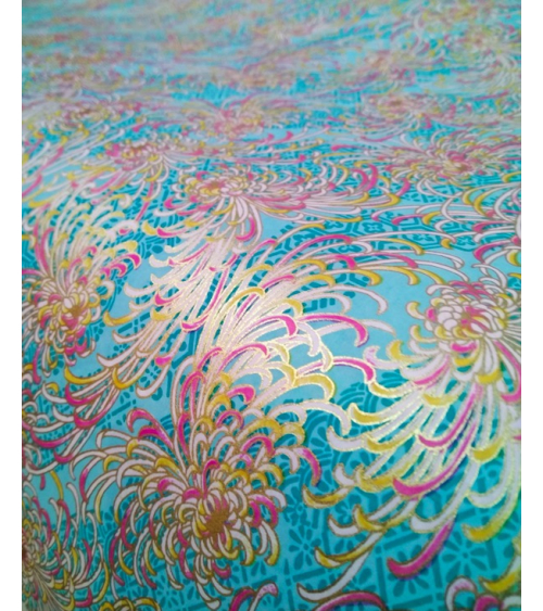 Papel chiyogami Kiku azul turquesa.