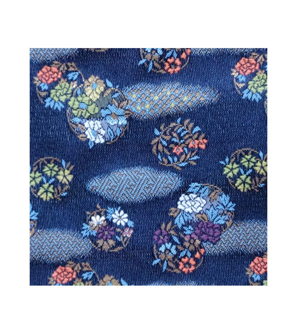 Brocado azul navy con motivo de nubes y flores (hana y kumo)