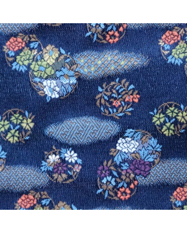 Brocado azul navy con motivo de nubes y flores (hana y kumo)