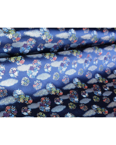 Brocado azul navy con motivo de nubes y flores (hana y kumo)