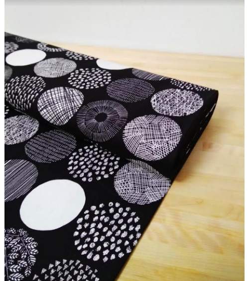 Light oxford Japanese fabric. Graphic circle pattern B&W