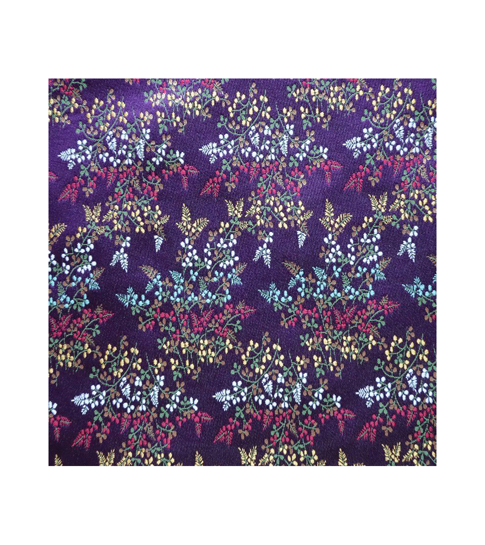 Brocado púrpura con flores multicolores (hana)