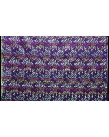 Brocado púrpura con flores multicolores (hana) (ancho completo)