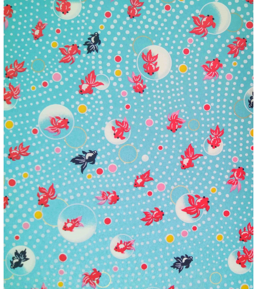 Papel japonés decorativo carpas sobre fondo azul perlado
