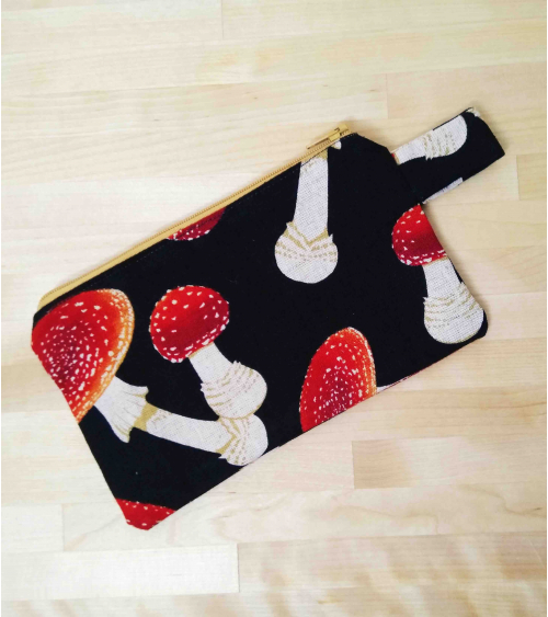 Estuche Setas Amanitas con tira.