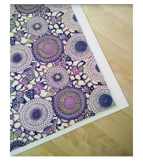 Papel washi chiyogami arabesco en tonos violáceos