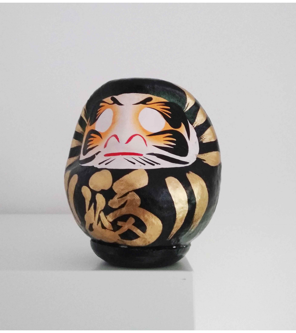 Amuleto daruma negro 12 cm.