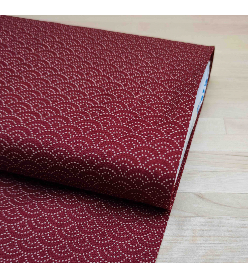Tela japonesa de algodón "seigaiha" de puntitos en rojo
