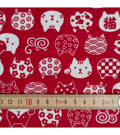Dobby Japonés. Cabezas de gato (neko) en rojo