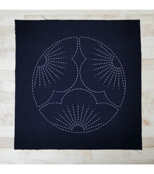 Plantilla 24x23,5cm sashiko (bordado japonés) en negro.
