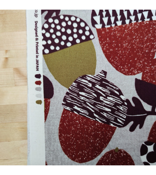 Japanese Oxford fabric "Acorns".