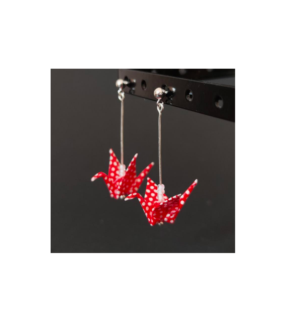 Pendientes grullas origami de lunares rojos y bolita de plata