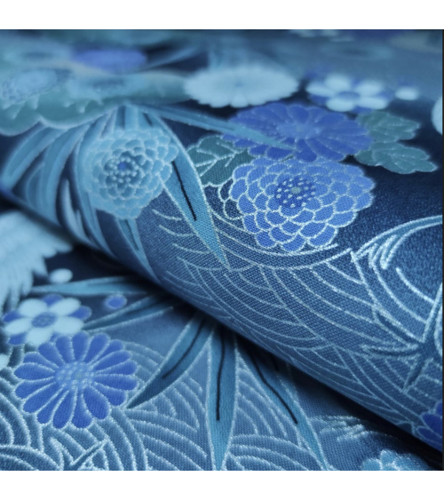 Tela japonesa de algodón de grullas con detalles en plata.