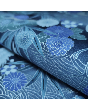 Tela japonesa de algodón de grullas con detalles en plata.