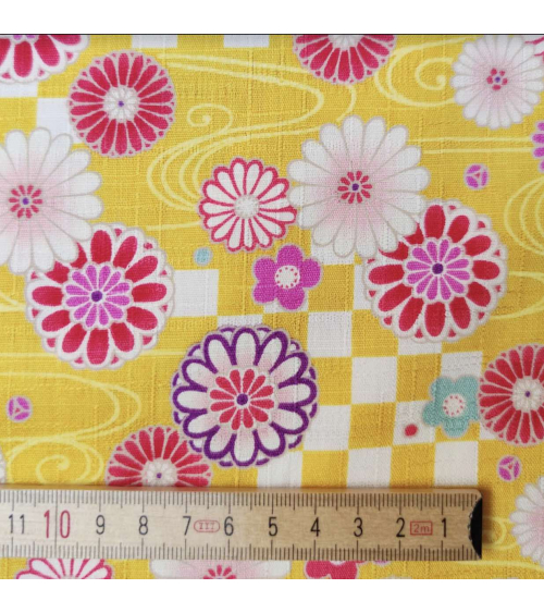 Japanese dobby fabric "Kiku to ichimatsu" in yellow