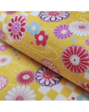 Japanese dobby fabric "Kiku to ichimatsu" in yellow