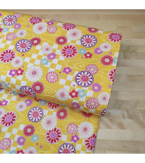 Japanese dobby fabric "Kiku to ichimatsu" in yellow