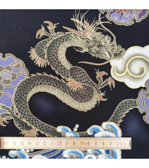 Tela japonesa de algodón de dragones, nubes y olas.