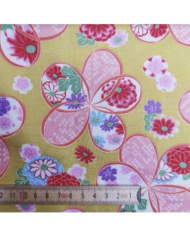 Tela japonesa de Amundsen en algodón "Ume" en amarillo.