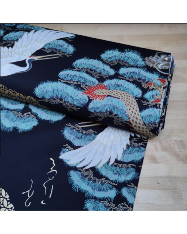 Tela japonesa "Dragón y grulla" en negro.