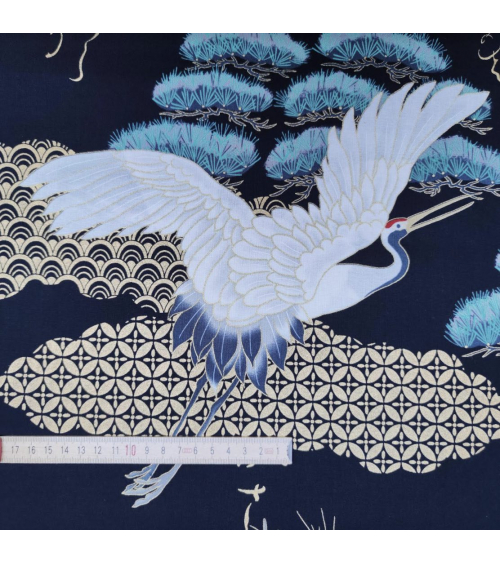 Tela japonesa "Dragón y grulla" en negro.