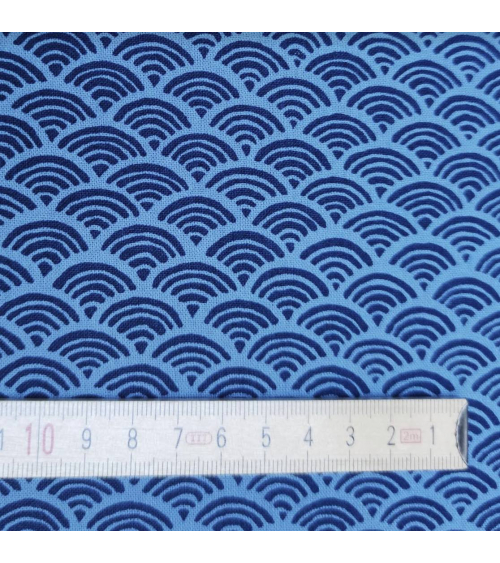 Tela japonesa de algodón "seigaiha" en azules