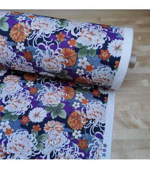 Japanese dobby fabric "Kiku to sakura" with violet background.