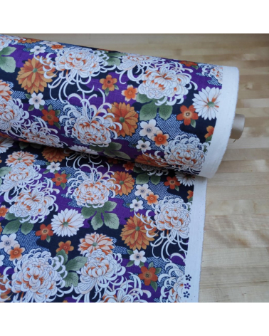 Japanese dobby fabric "Kiku to sakura" with violet background.