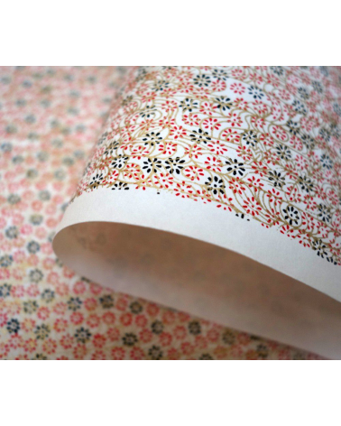 Papel japonés chiyogami flores y remolinos sobre fondo blanco