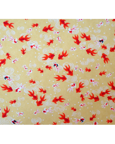 Papel japonés chiyogami de carpas rojas sobre fondo amarillo