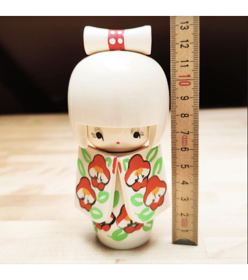 Kokeshi con mangas de Genji Yamada
