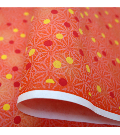 Papel japonés chiyogami ashanoas y puntos sobre fondo naranja