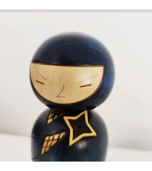 Kokeshi Ninja con shuriken