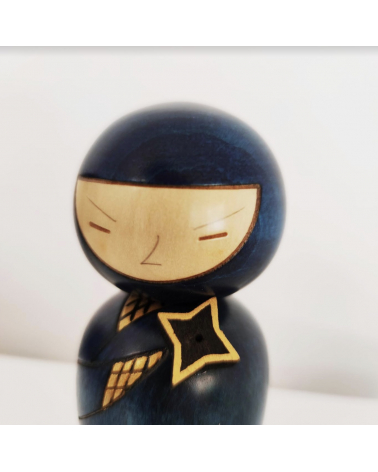 Kokeshi Ninja con shuriken