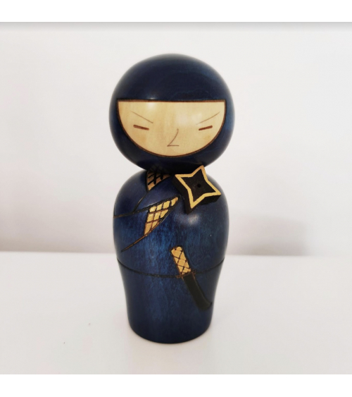 Kokeshi Ninja con shuriken